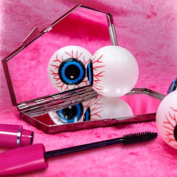 Elvira Spider Red Glitter Coffin Compact Mirror Makeup Kreepsville New Gothic - Picture 5 of 5